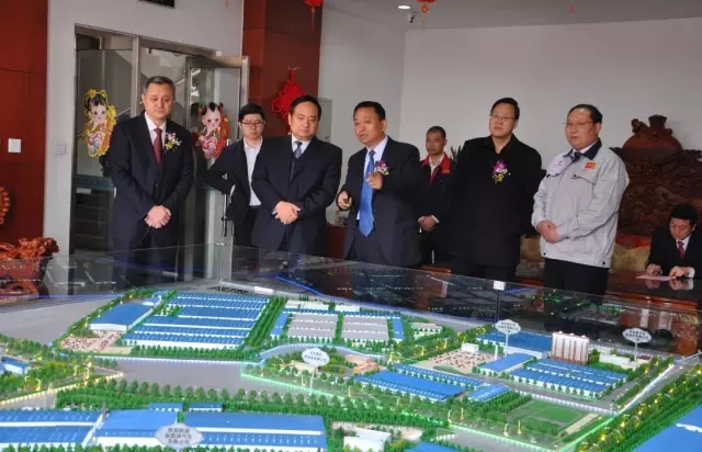 石家庄新能源汽车产业基地暨公海彩船6600电动汽车生产基地投产仪式盛大举行