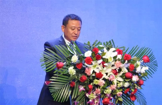 石家庄新能源汽车产业基地暨公海彩船6600电动汽车生产基地投产仪式盛大举行
