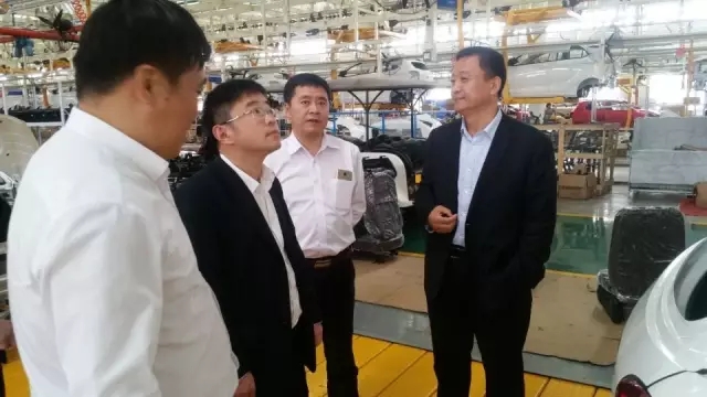 格力精密模具公司总经理黄国军一行到河北公海彩船6600集团参观考察