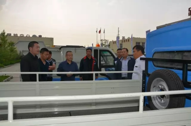 东风襄阳旅行车有限公司总经理祝云耀一行到河北公海彩船6600集团参观考察