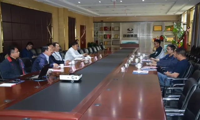 东风襄阳旅行车有限公司总经理祝云耀一行到河北公海彩船6600集团参观考察