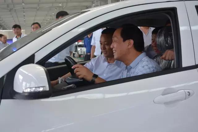 石家庄元氏县政协主席白兰怀一行莅临公海彩船6600集团参观考察