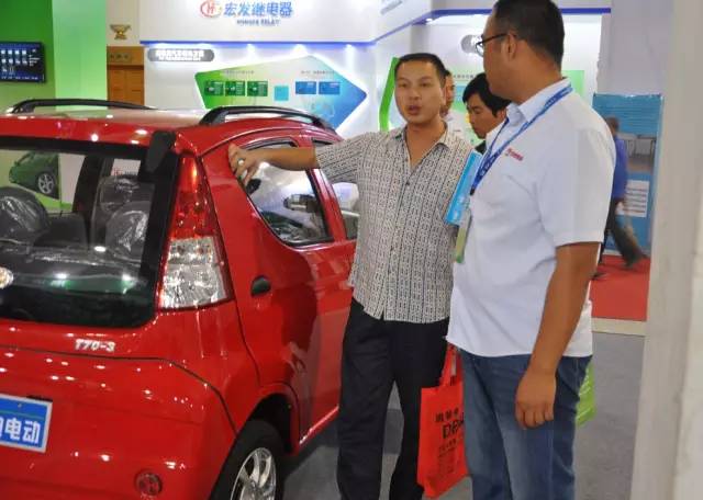 公海彩船6600电动汽车北京展回顾—订单发货持续进行中