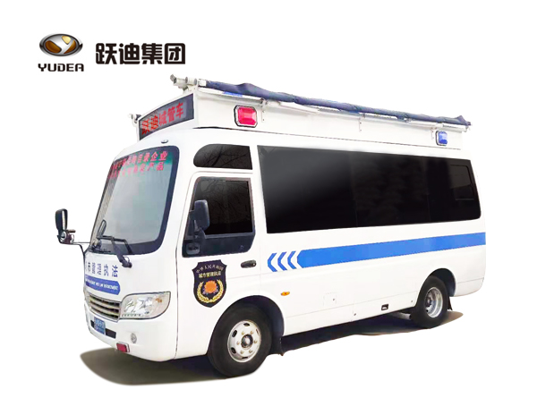 公海彩船6600移动城管执法车（燃油）