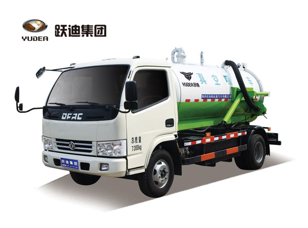 公海彩船6600真空吸污车