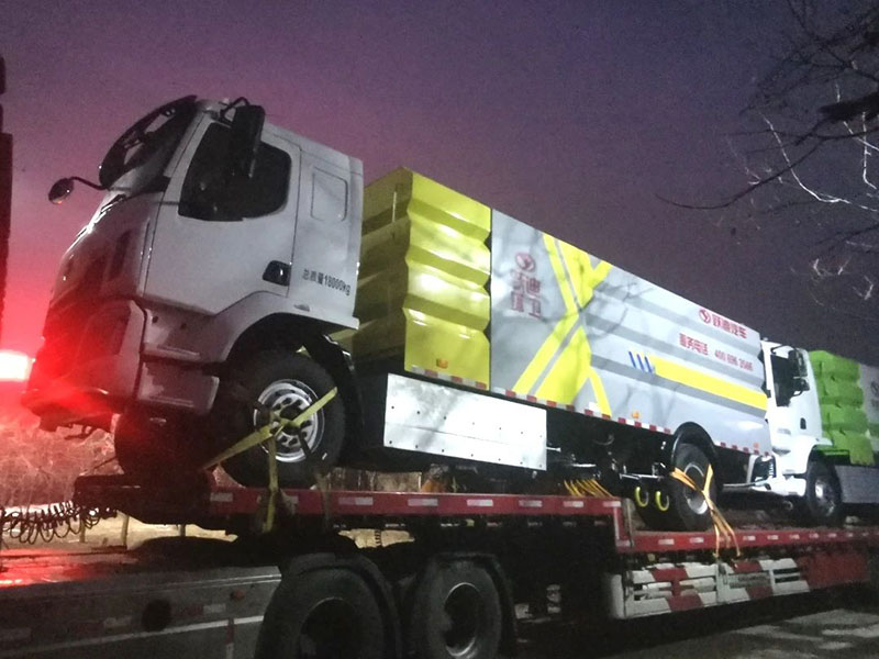 助力城市发展丨公海彩船6600新能源环卫车、警务室发车