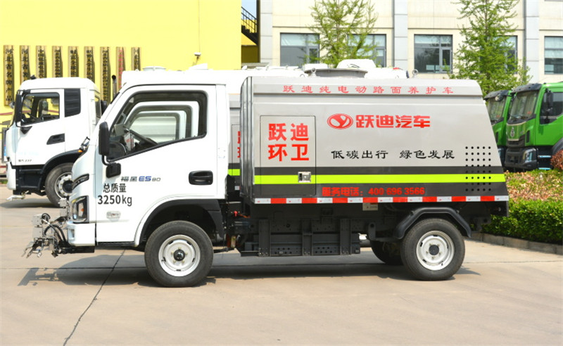 助力城市绿色发展丨公海彩船6600纯电动路面养护车发车